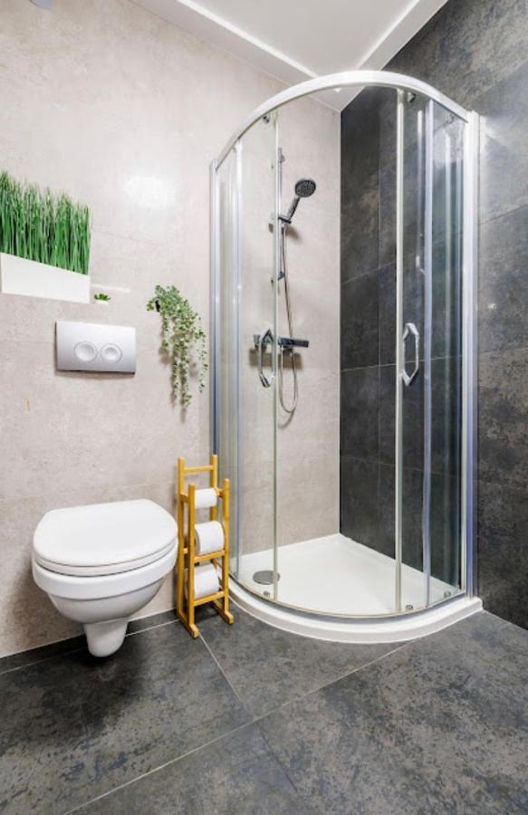 Downtown Apartments Presley Air-Conditioned Rzeszow Exterior photo